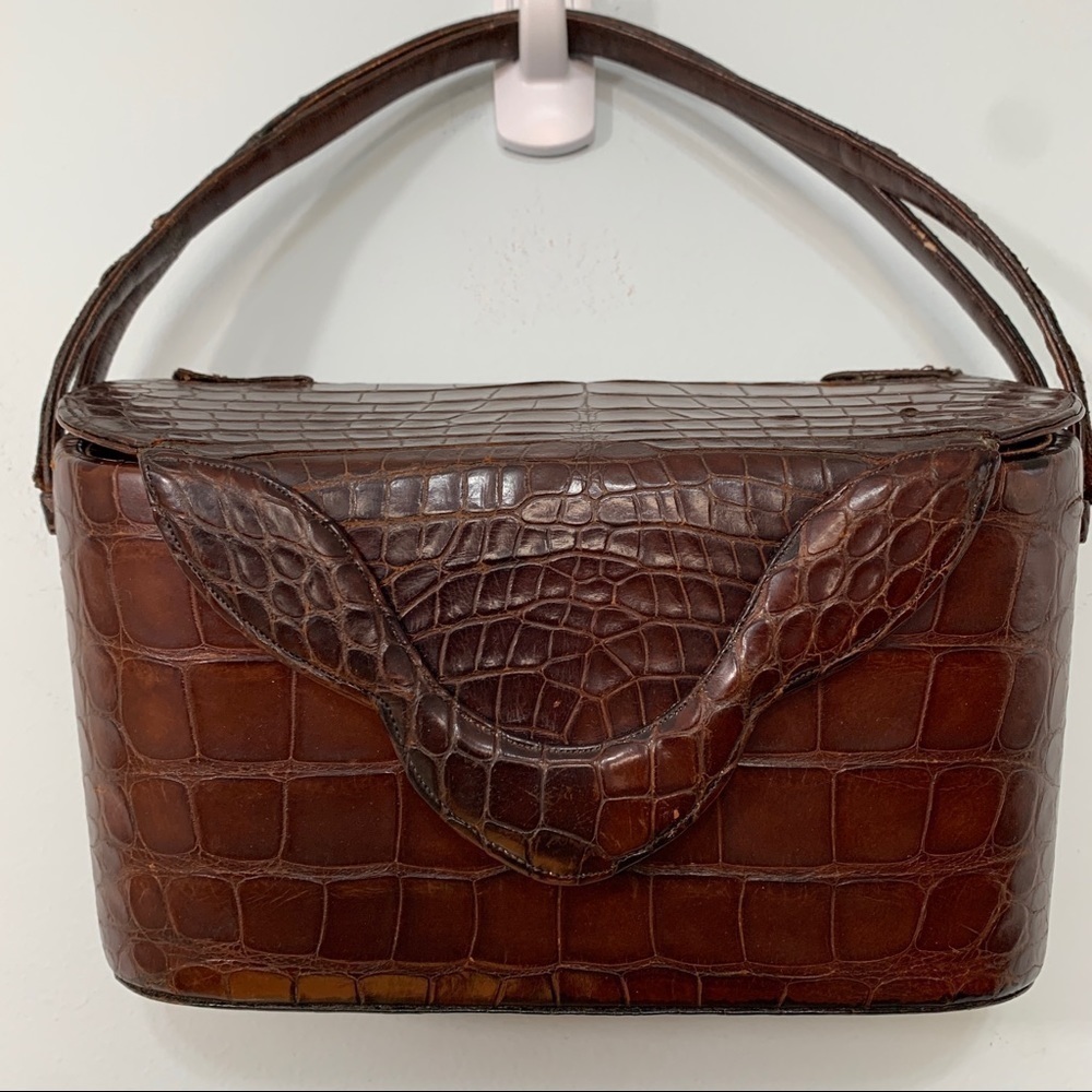 Nettie Rosenstein | Crocodile Vintage Structured Box Style Double Top Handle Bag